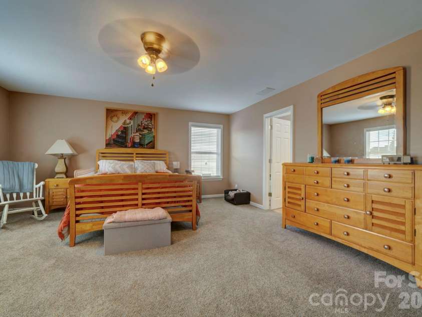 1219 Century Drive, Clover, SC 29710.  MLS# CAR4284482, YatesRealty ID 31219. Main bedroon