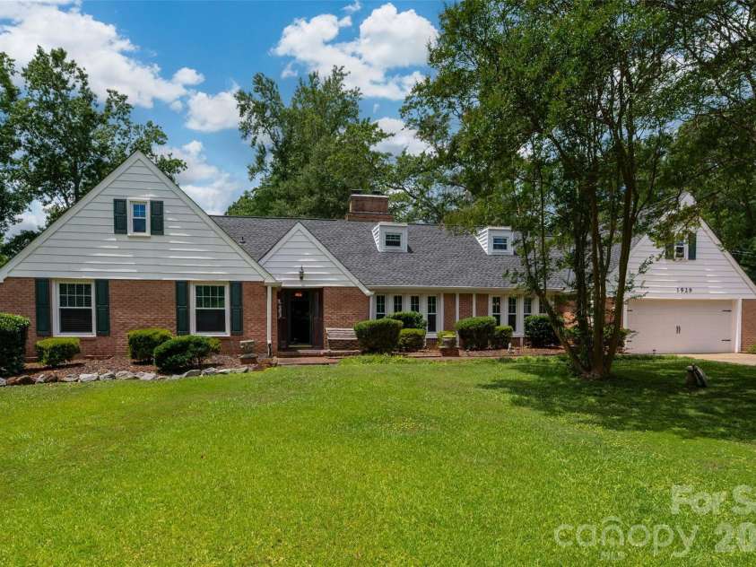 1929 Havenwood Drive, Lancaster, SC 29720.  MLS# CAR4393217, YatesRealty ID 31219. 