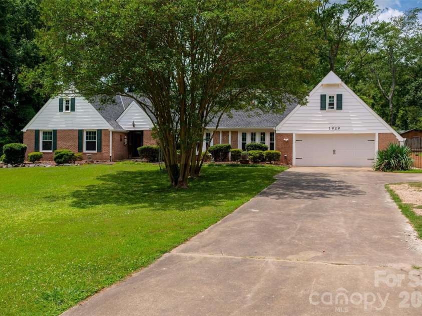 1929 Havenwood Drive, Lancaster, SC 29720.  MLS# CAR4393217, YatesRealty ID 31219. 