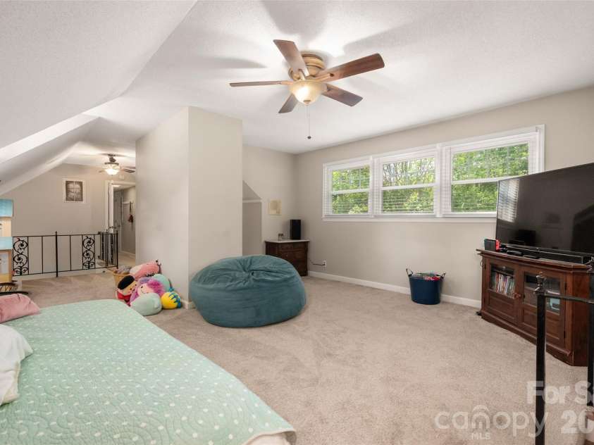 1929 Havenwood Drive, Lancaster, SC 29720.  MLS# CAR4393217, YatesRealty ID 31219. Flex Space