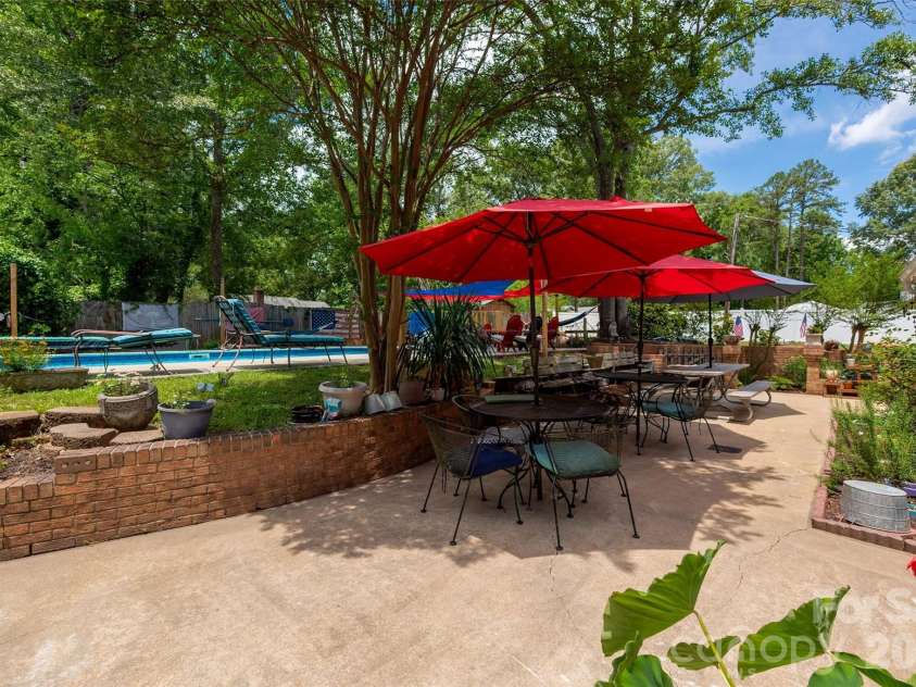 1929 Havenwood Drive, Lancaster, SC 29720.  MLS# CAR4393217, YatesRealty ID 31219. Outdoor Oasis