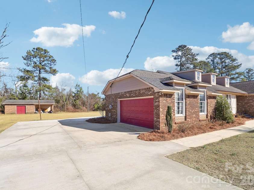 454 Woodberry Drive, Orangeburg, SC 29115.  MLS# CAR4337572, YatesRealty ID 3122. 