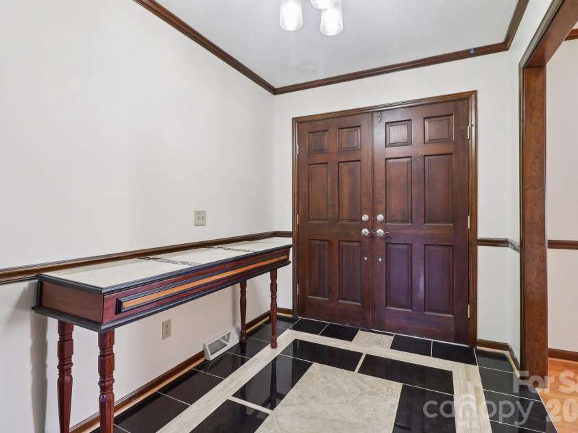 454 Woodberry Drive, Orangeburg, SC 29115.  MLS# CAR4337572, YatesRealty ID 3122. 