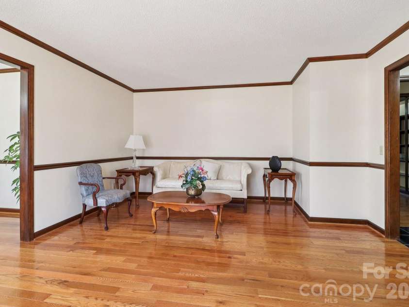 454 Woodberry Drive, Orangeburg, SC 29115.  MLS# CAR4337572, YatesRealty ID 3122. 