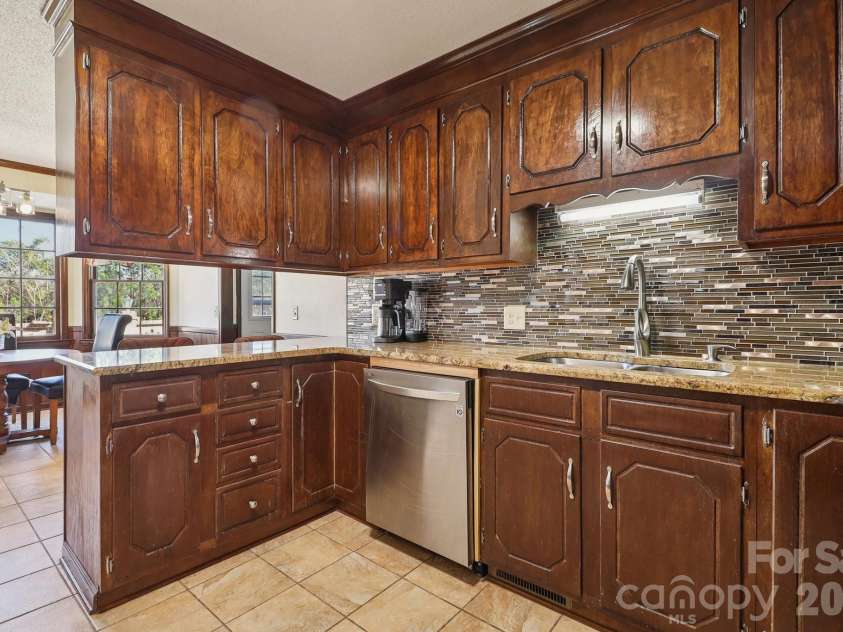 454 Woodberry Drive, Orangeburg, SC 29115.  MLS# CAR4337572, YatesRealty ID 3122. 