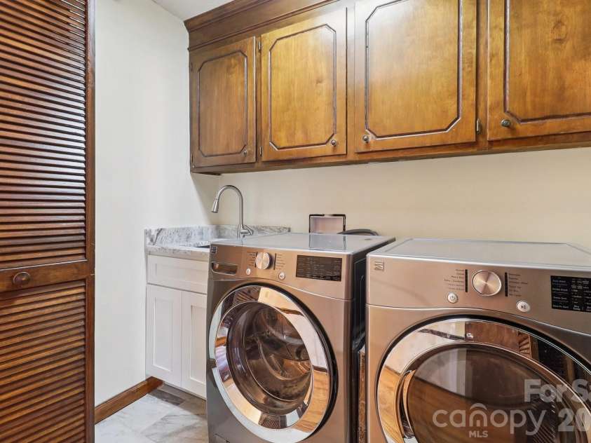 454 Woodberry Drive, Orangeburg, SC 29115.  MLS# CAR4337572, YatesRealty ID 3122. 