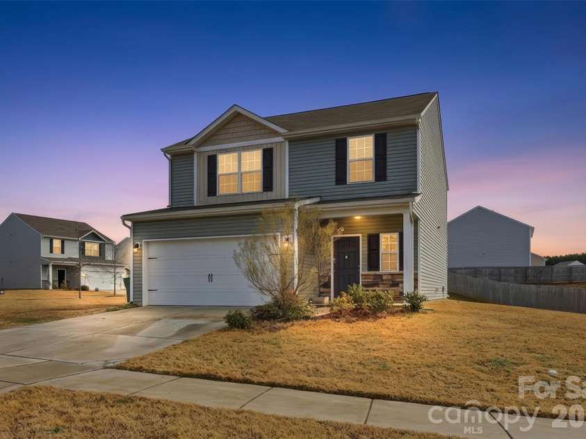 5330 Upton Place, Charlotte, NC 28215.  MLS# CAR4352799, YatesRealty ID 3122. 