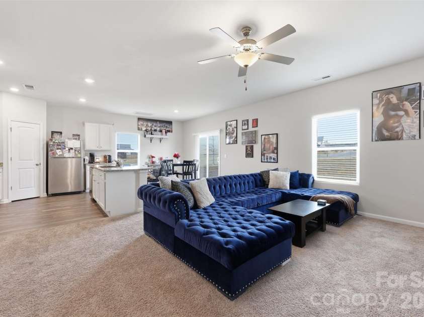 5330 Upton Place, Charlotte, NC 28215.  MLS# CAR4352799, YatesRealty ID 3122. 