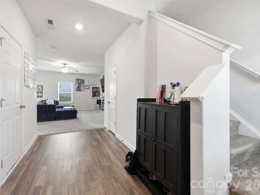 5330 Upton Place, Charlotte, NC 28215.  MLS# CAR4352799, YatesRealty ID 3122. 