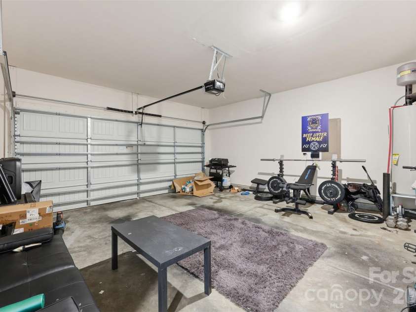5330 Upton Place, Charlotte, NC 28215.  MLS# CAR4352799, YatesRealty ID 3122. 