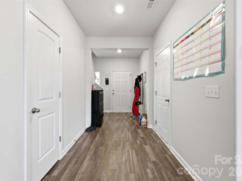 5330 Upton Place, Charlotte, NC 28215.  MLS# CAR4352799, YatesRealty ID 3122. 