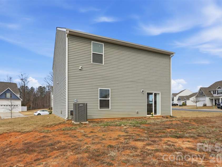 5330 Upton Place, Charlotte, NC 28215.  MLS# CAR4352799, YatesRealty ID 3122. 