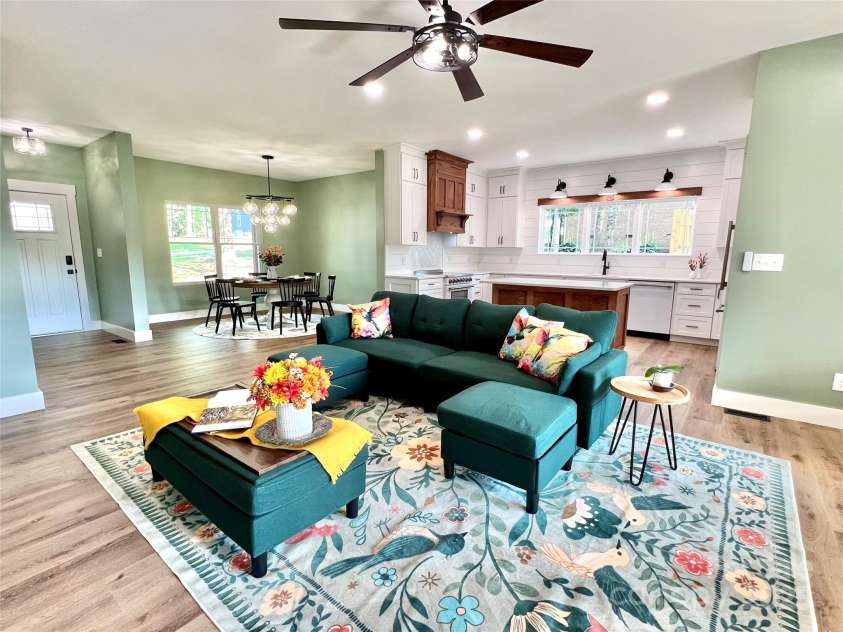 123 Arrowood Lane, Harmony, NC 28634.  MLS# CAR4285616, YatesRealty ID 31220. Living room