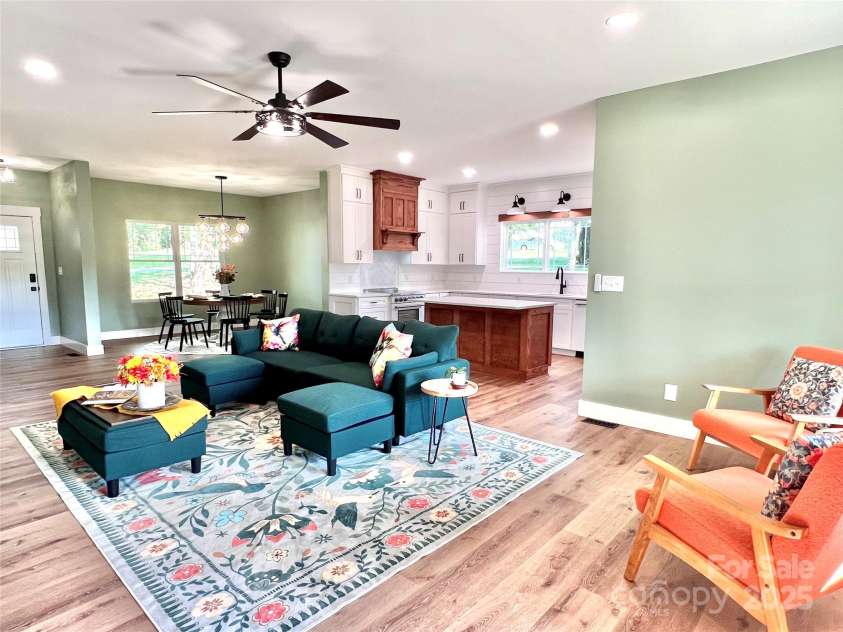 123 Arrowood Lane, Harmony, NC 28634.  MLS# CAR4285616, YatesRealty ID 31220. Living room