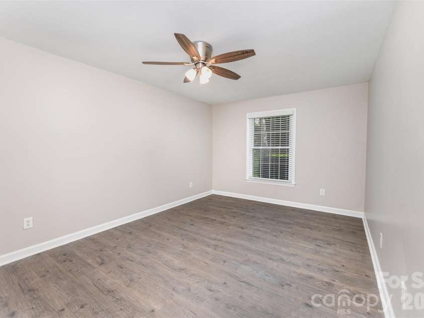 7026 Quail Hill Road, Charlotte, NC 28210.  MLS# CAR4394887, YatesRealty ID 31221. Master Bedroom