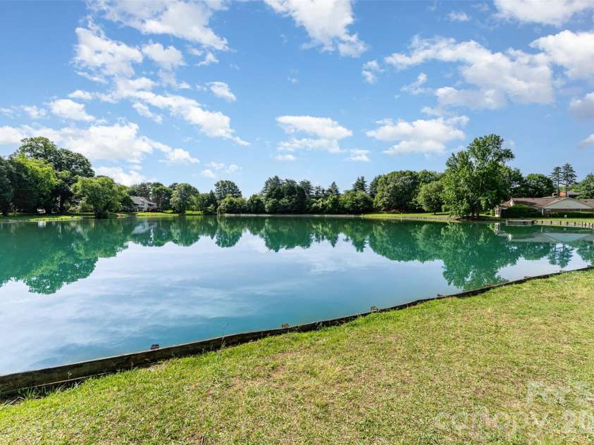 7026 Quail Hill Road, Charlotte, NC 28210.  MLS# CAR4394887, YatesRealty ID 31221. Pond