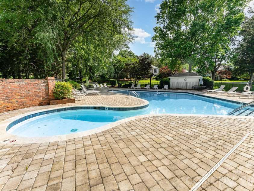 7026 Quail Hill Road, Charlotte, NC 28210.  MLS# CAR4394887, YatesRealty ID 31221. Pool #2