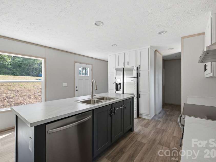 7499 Virginia Ridge, Connelly Springs, NC 28612.  MLS# CAR4393674, YatesRealty ID 31222. 