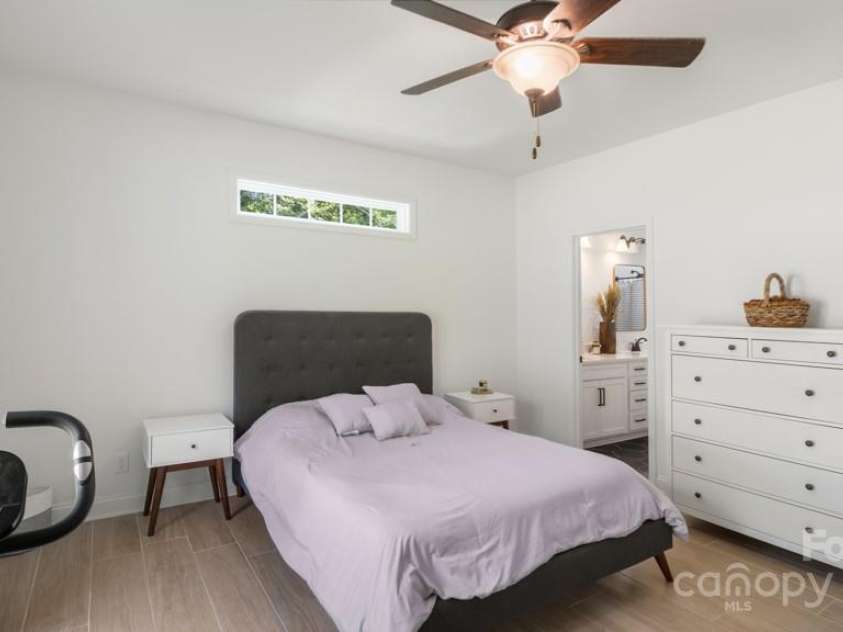 826 Country Lane, Pelham, NC 27311.  MLS# CAR4284309, YatesRealty ID 31222. 