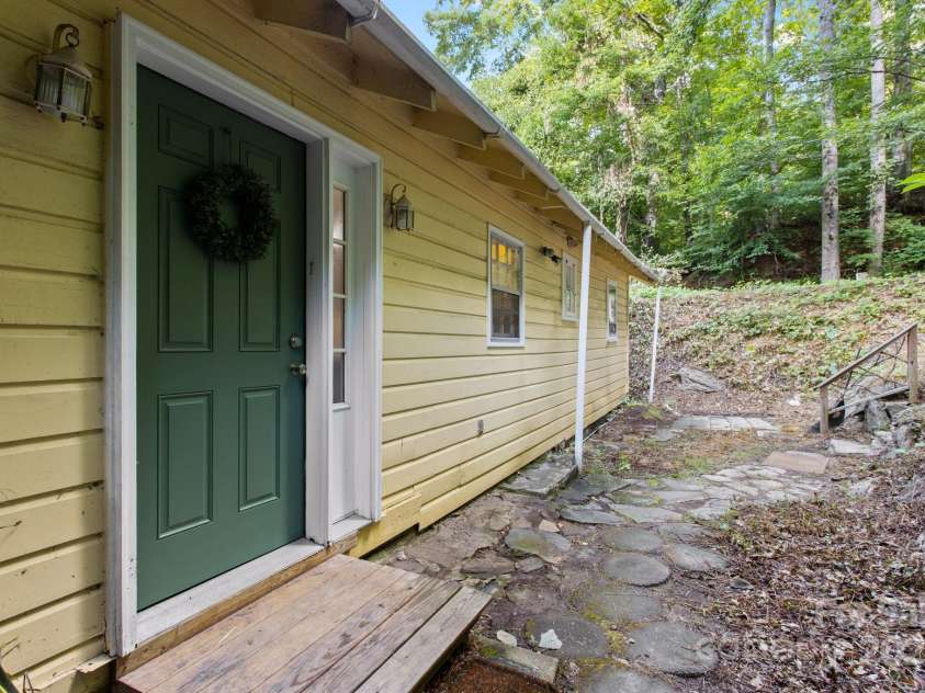 3178 US 176 Highway, Tryon, NC 28782.  MLS# CAR4287486, YatesRealty ID 31223. 