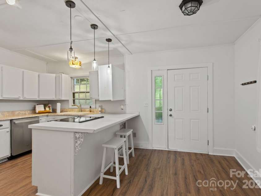 3178 US 176 Highway, Tryon, NC 28782.  MLS# CAR4287486, YatesRealty ID 31223. 