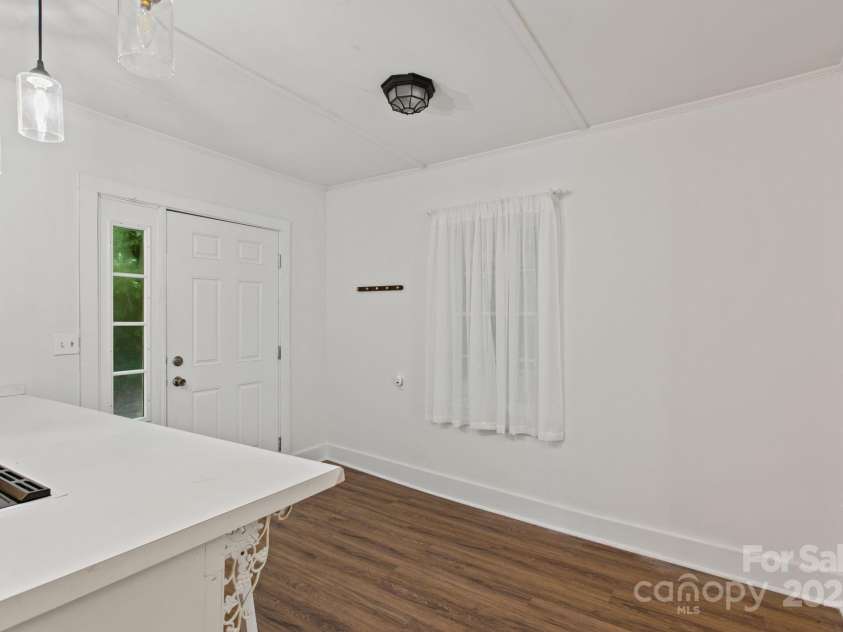 3178 US 176 Highway, Tryon, NC 28782.  MLS# CAR4287486, YatesRealty ID 31223. 