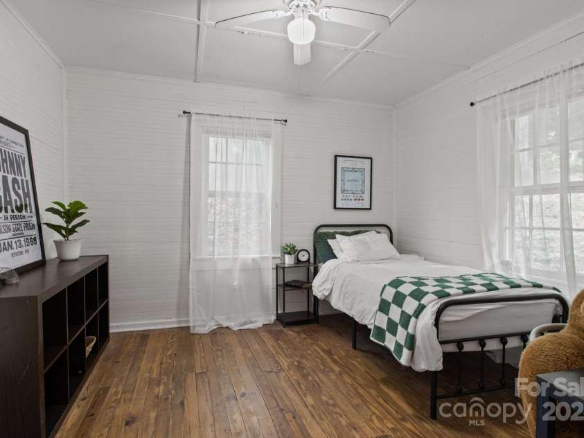 3178 US 176 Highway, Tryon, NC 28782.  MLS# CAR4287486, YatesRealty ID 31223. 