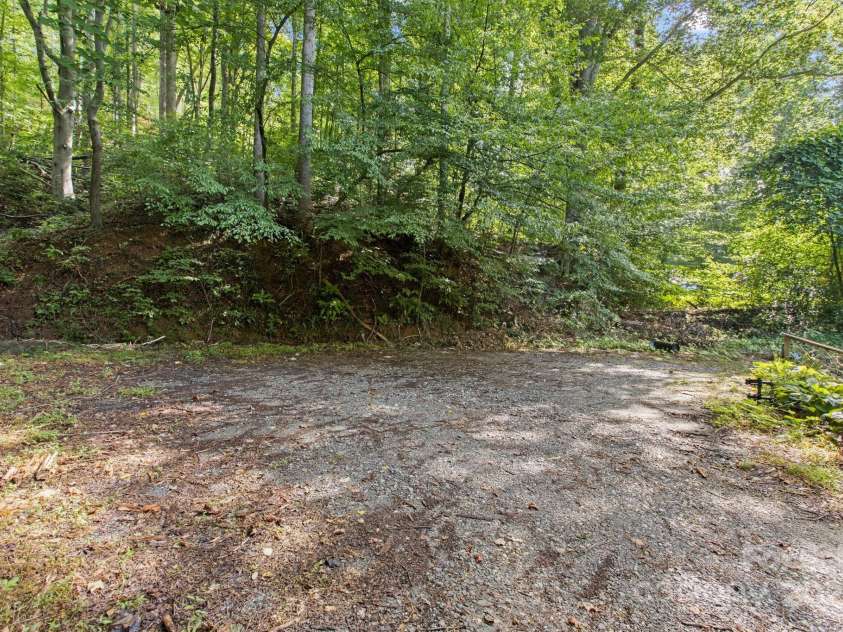 3178 US 176 Highway, Tryon, NC 28782.  MLS# CAR4287486, YatesRealty ID 31223. 