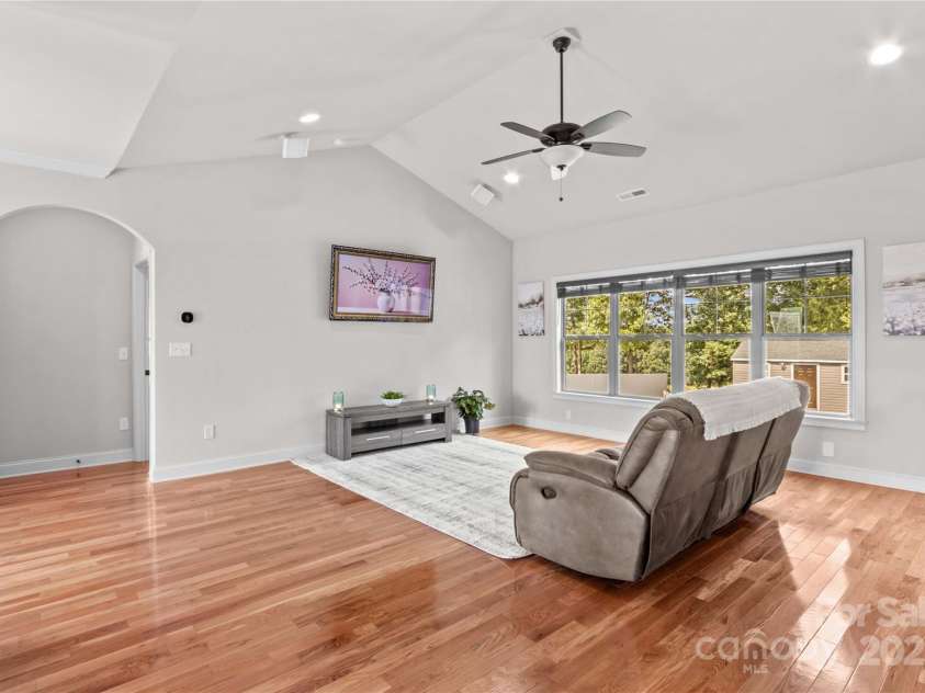 155 Greythorn Drive, Statesville, NC 28625.  MLS# CAR4282537, YatesRealty ID 31225. 