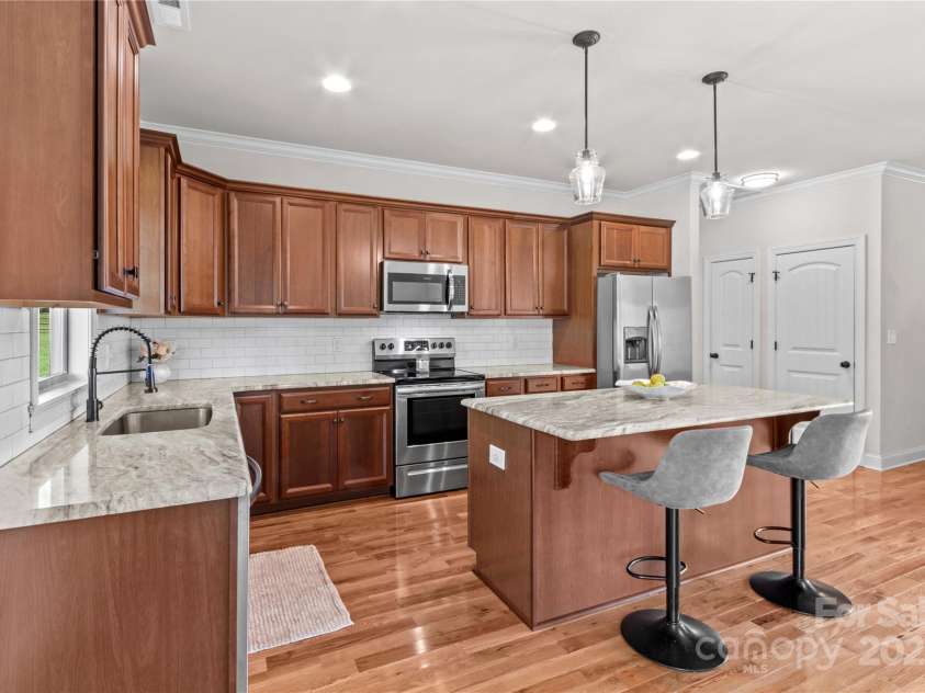 155 Greythorn Drive, Statesville, NC 28625.  MLS# CAR4282537, YatesRealty ID 31225. 