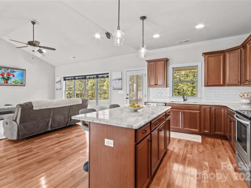 155 Greythorn Drive, Statesville, NC 28625.  MLS# CAR4282537, YatesRealty ID 31225. 