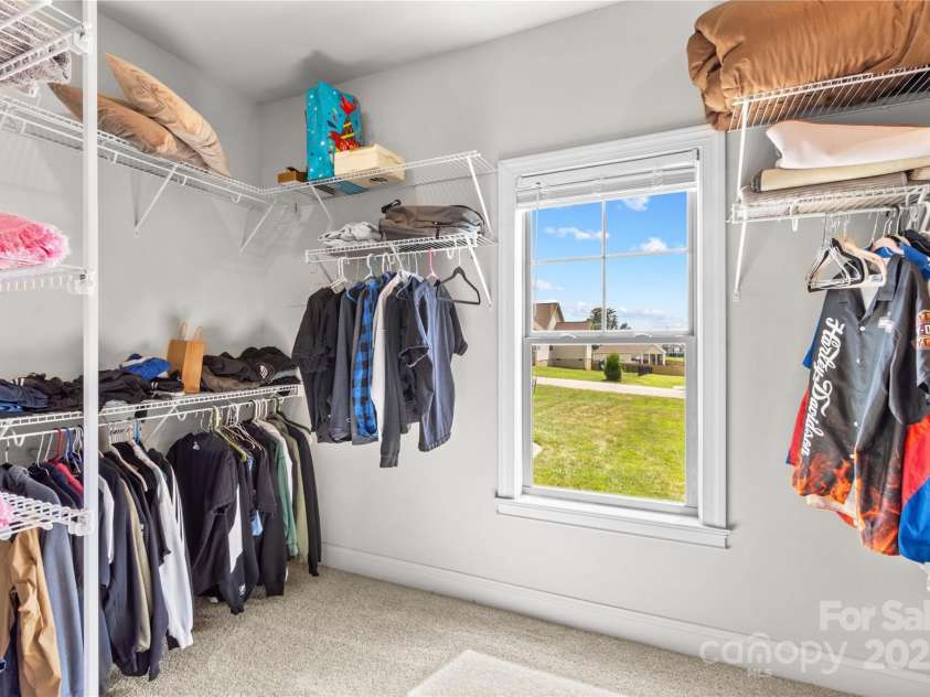 155 Greythorn Drive, Statesville, NC 28625.  MLS# CAR4282537, YatesRealty ID 31225. 