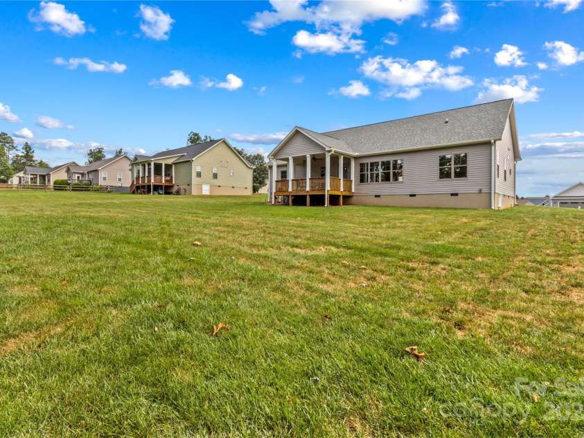 155 Greythorn Drive, Statesville, NC 28625.  MLS# CAR4282537, YatesRealty ID 31225. 