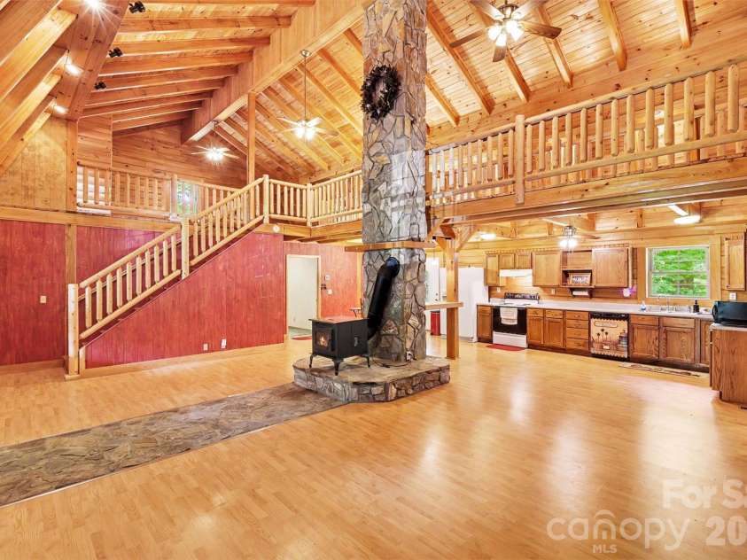 6328 Four Knights Lane, Clover, SC 29710.  MLS# CAR4394902, YatesRealty ID 31226. 