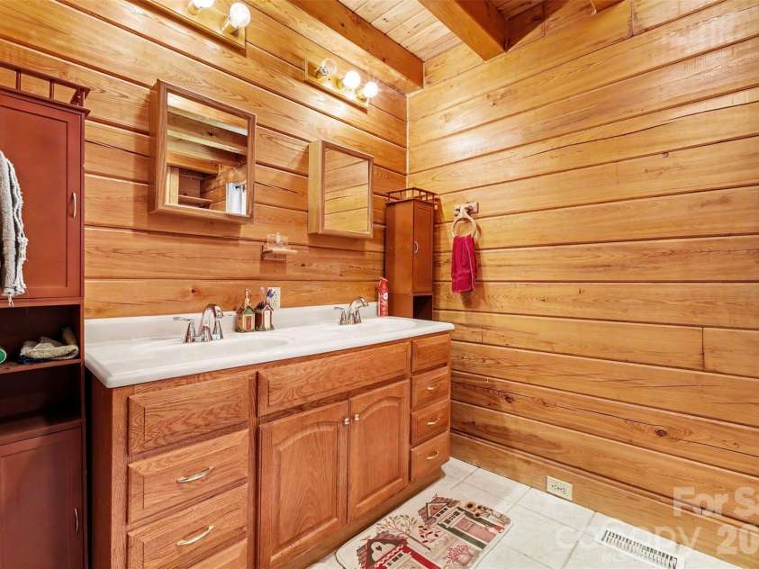 6328 Four Knights Lane, Clover, SC 29710.  MLS# CAR4394902, YatesRealty ID 31226. 