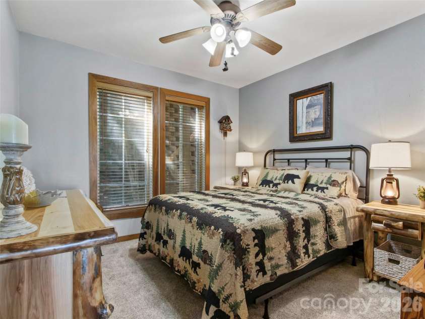 250 Creekside Way, Burnsville, NC 28714.  MLS# CAR4389372, YatesRealty ID 31227. 
