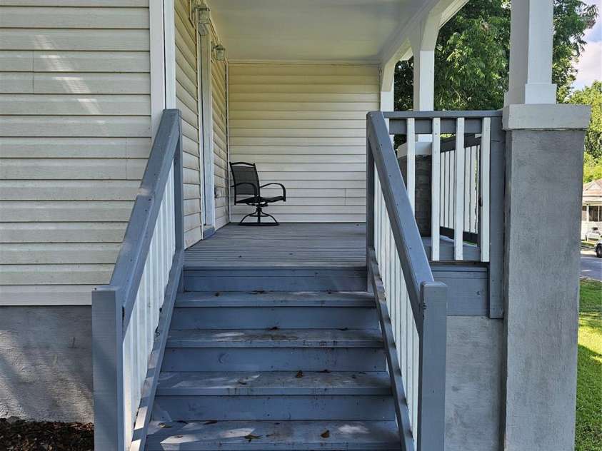 31 Poplar Street, Great Falls, SC 29055.  MLS# CAR4279491, YatesRealty ID 31227. 