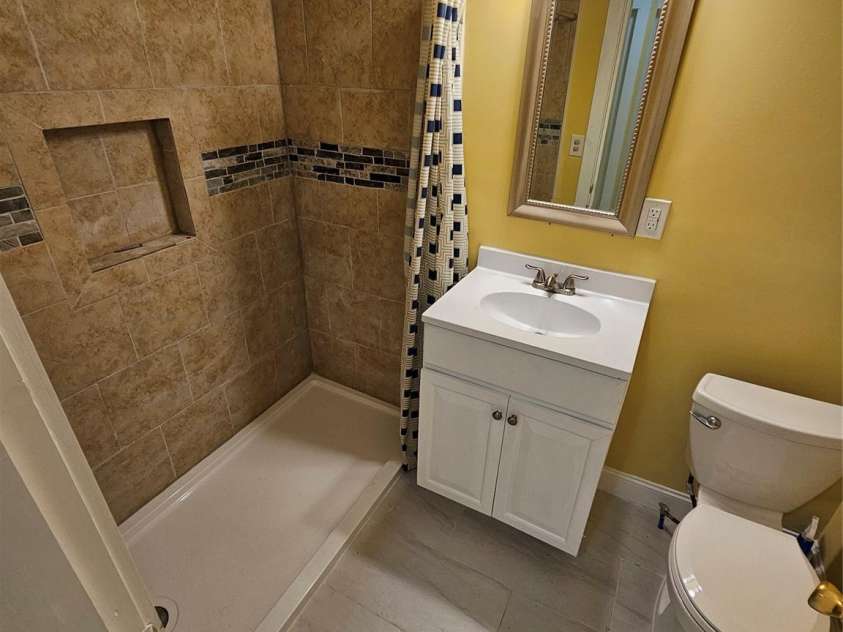 31 Poplar Street, Great Falls, SC 29055.  MLS# CAR4279491, YatesRealty ID 31227. 