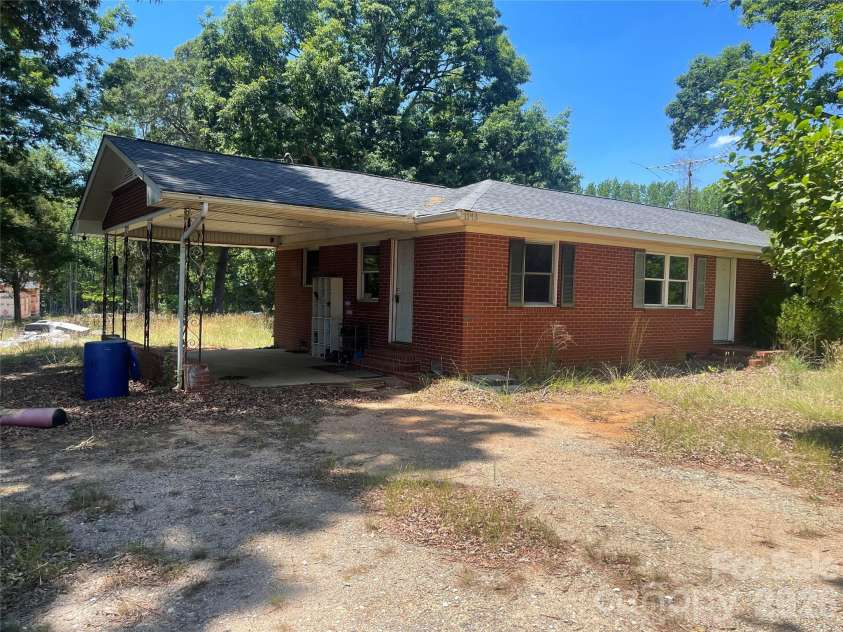 1143 Tyre Drive, Salisbury, NC 28146.  MLS# CAR4394580, YatesRealty ID 31228. 