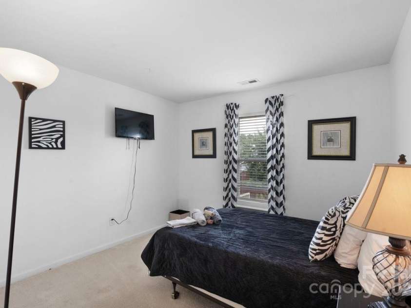 15210 Pangborn Place, Charlotte, NC 28278.  MLS# CAR4282175, YatesRealty ID 31230. 