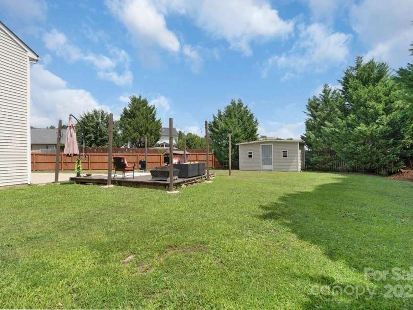 15210 Pangborn Place, Charlotte, NC 28278.  MLS# CAR4282175, YatesRealty ID 31230. 