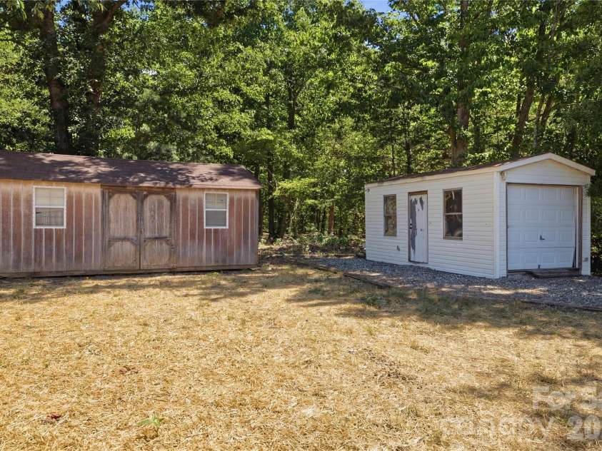 3940 Teaberry Lane, Newton, NC 28658.  MLS# CAR4394947, YatesRealty ID 31230. 