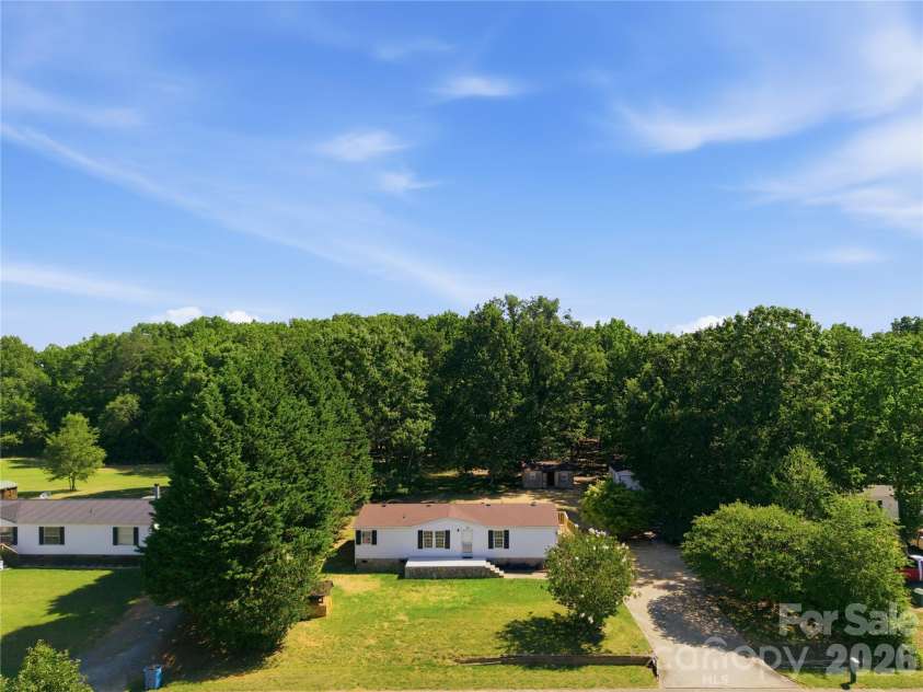 3940 Teaberry Lane, Newton, NC 28658.  MLS# CAR4394947, YatesRealty ID 31230. 