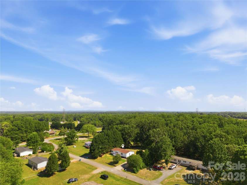 3940 Teaberry Lane, Newton, NC 28658.  MLS# CAR4394947, YatesRealty ID 31230. 