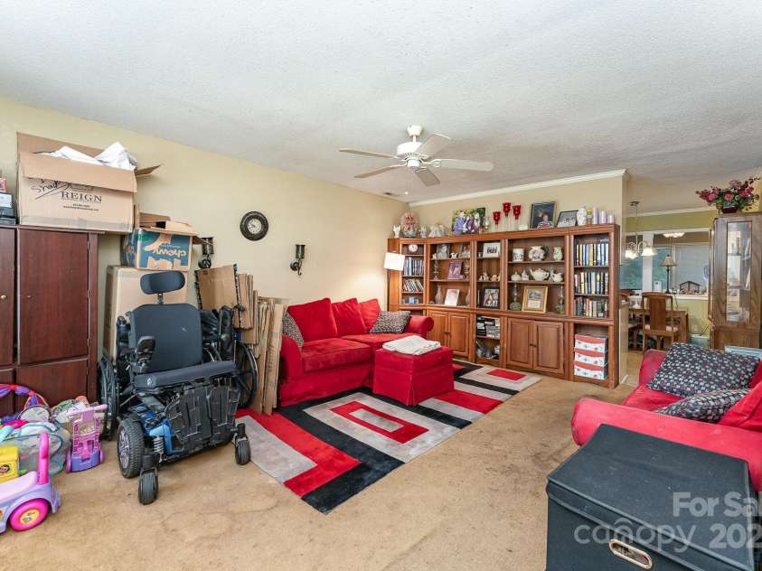 115 David Court, Fort Mill, SC 29715.  MLS# CAR4288348, YatesRealty ID 31231. 