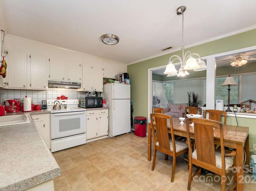 115 David Court, Fort Mill, SC 29715.  MLS# CAR4288348, YatesRealty ID 31231. 
