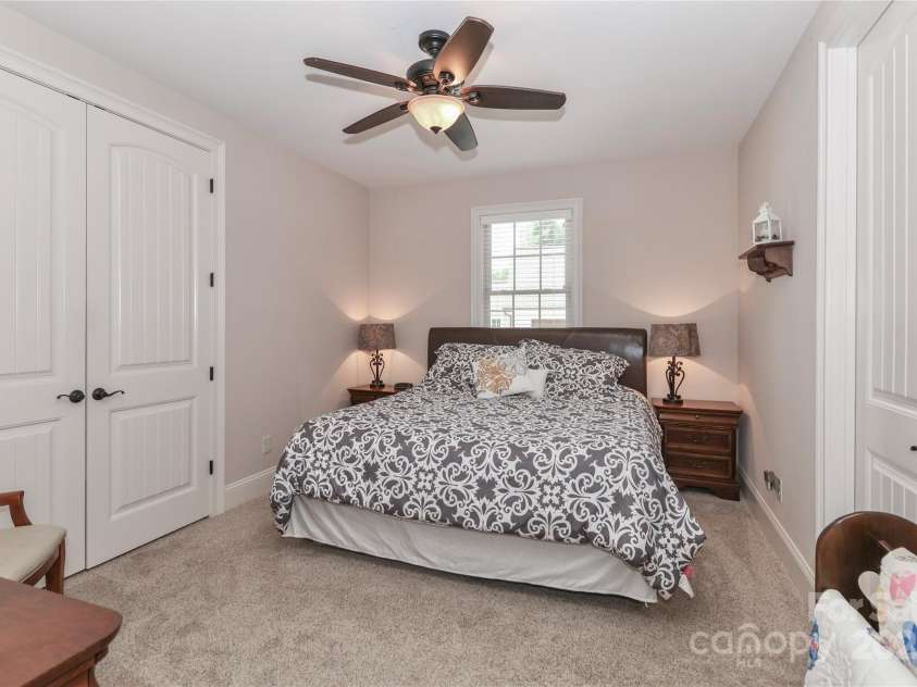 3229 Broadmoor Drive, Statesville, NC 28625.  MLS# CAR4274215, YatesRealty ID 31235. 