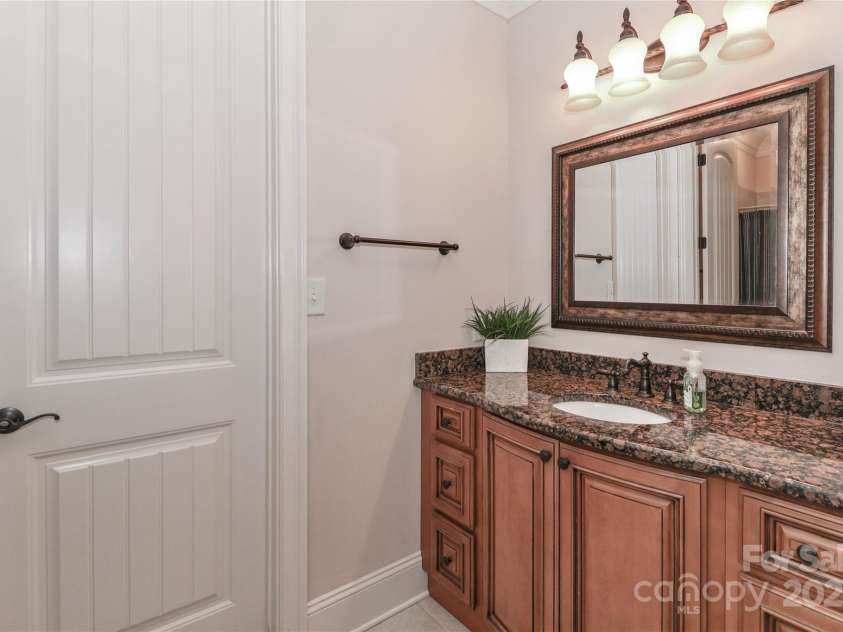 3229 Broadmoor Drive, Statesville, NC 28625.  MLS# CAR4274215, YatesRealty ID 31235. 