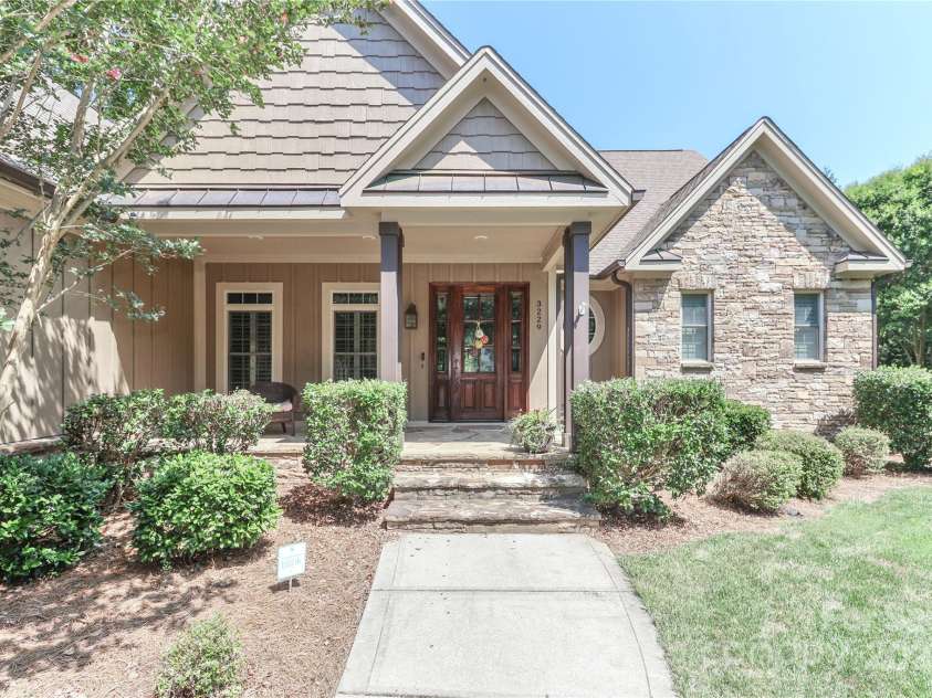 3229 Broadmoor Drive, Statesville, NC 28625.  MLS# CAR4274215, YatesRealty ID 31235. 