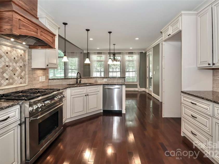 3229 Broadmoor Drive, Statesville, NC 28625.  MLS# CAR4274215, YatesRealty ID 31235. 